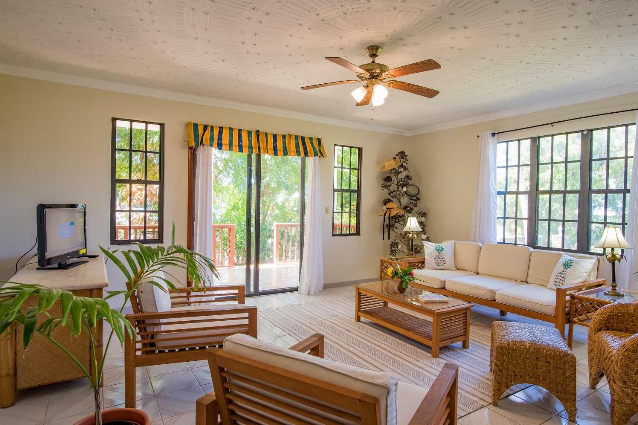 Bayview Vacation Apartments Spanish Town Extérieur photo